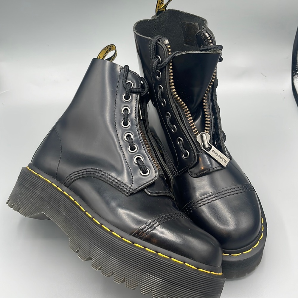 Dr. Martens Leather Sinclair Platform Sz 8